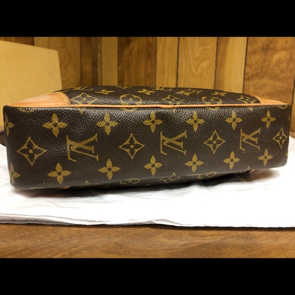 Louis Vuitton cosmetics bag/clutch - Picture 5 of 8